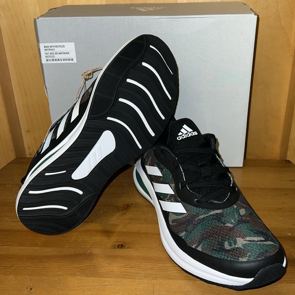 Adidas Fortarun Boy’s Running Shoes NIB - Picture 3 of 3